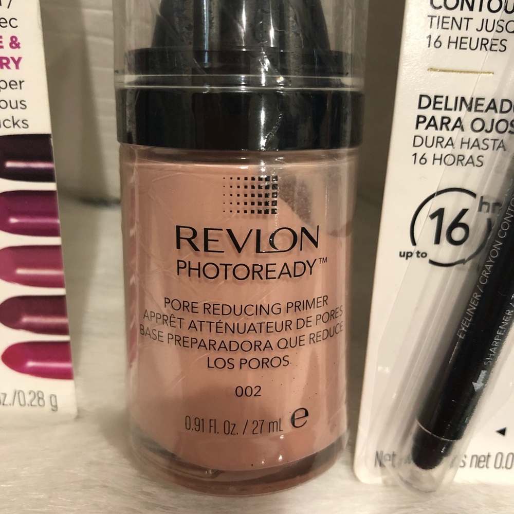Revlon cosmetics bundle - Picture 6 of 10